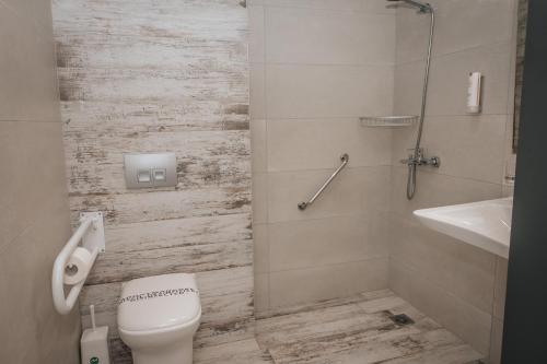 Elizabeth Queen Luxuxy Rooms