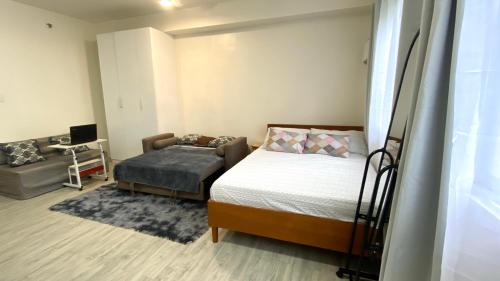 Nuvali Studio Retreat Free Pool Access & Fast WiFi