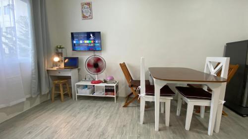 Nuvali Studio Retreat Free Pool Access & Fast WiFi