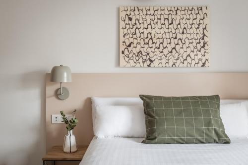 Erba by Pillow