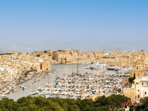 Yolanda Boutique Suites by Zzzing