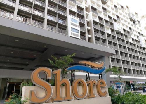 1 Studio with balcony, with own kitchen and washing machine, can cook and wash clothes in Shore Residences, Pasay Manila, walking distance at Mall of Asia and Manila Bay, and 20mins drive in Manila Airport, Shore and or Shell Residence
