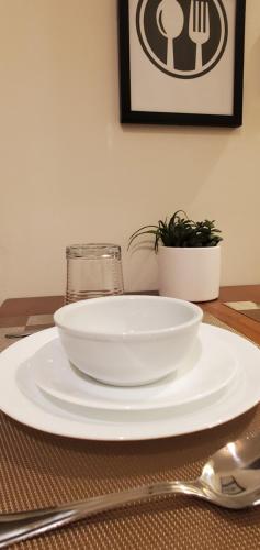 81 Newport Studio C5 5i near NAIA T3 Pool and Balcony