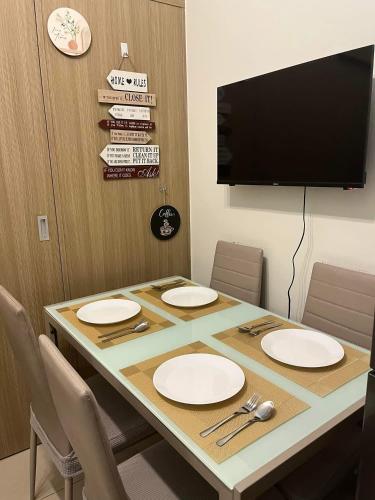 Shore1 Residences, Tower A, near Mall of Asia Pasay City, 1bedroom with balcony