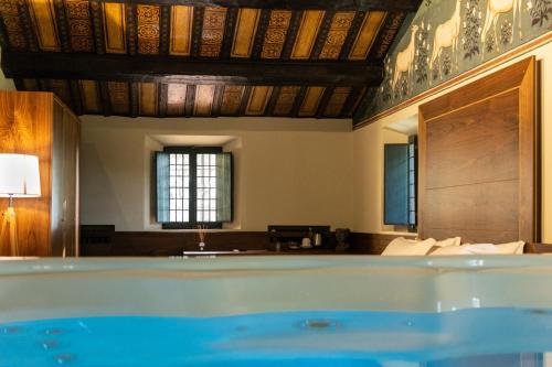 La Loggia Historic Resort