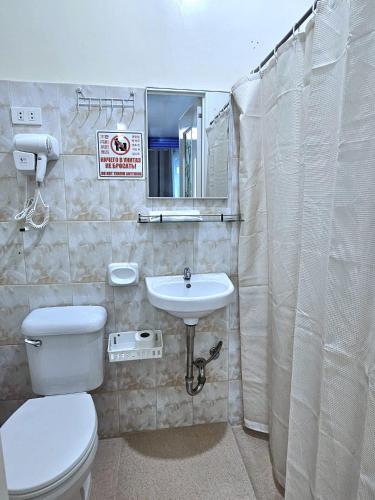 Mangotree Apartel & Resort