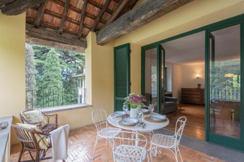 Residenza Regina on the Lake by Rent All Como