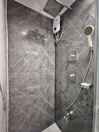 Shore 3 Staycation Near Moa