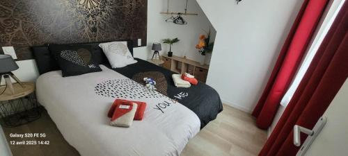 Les Volets Bleus - Deux appartements et un studio, Jardin