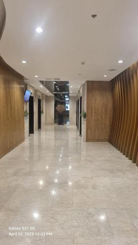 Cozy new studio walk to Mall of Asia with balcony