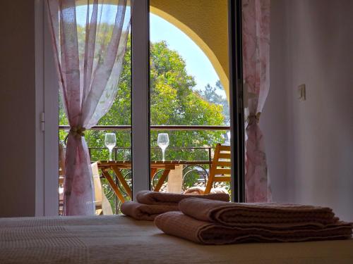 Apartments & Rooms Chiara