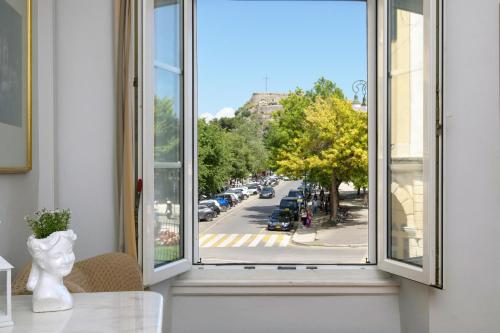 Liston Suites Anastasia