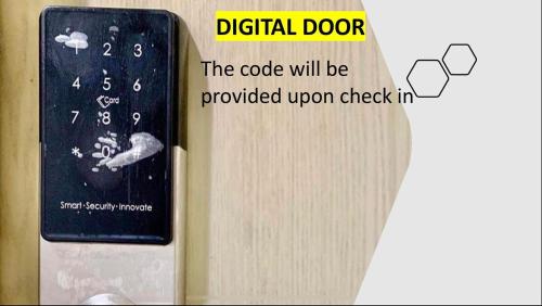 Chic City Stay, Fame with balcony, NearMegamall