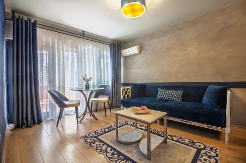 Lord Morgan & Exclusive Design Nisantasi