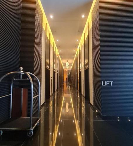 CHIC 1 BR in Air Residences