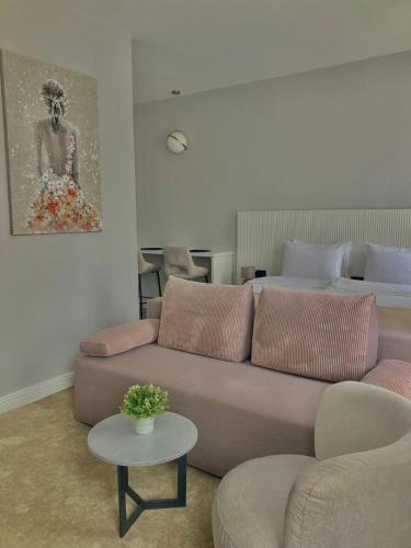 Move In Apartments - ApartHotel Belgrade