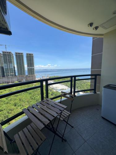 Sybaysuites staycation near Okada COD MOA NAIA airport Solaire