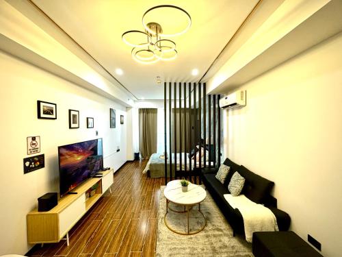 Sybaysuites staycation near Okada COD MOA NAIA airport Solaire