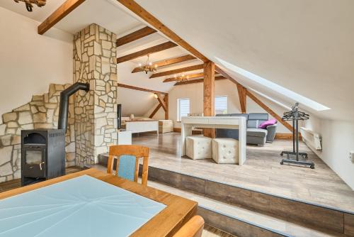 Havlovice, ubytování u dřevěné Lávky, okres Trutnov