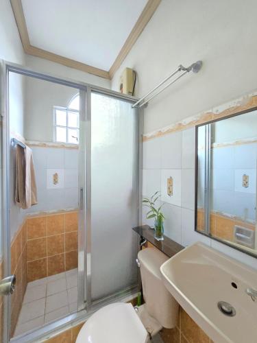 35 Amistad Guesthouse