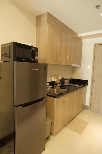 The Metro Suite - 1BR Condo 36F with City View