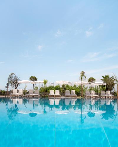 Laristone Suite Spa Hotel