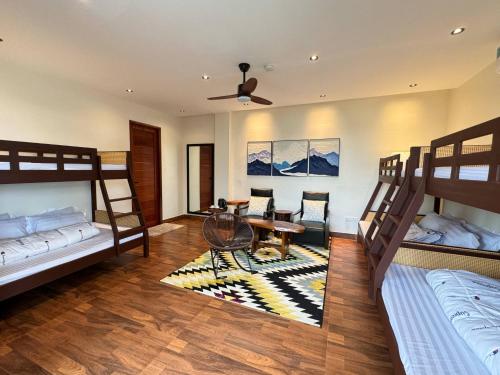 Tahum Lake Resort