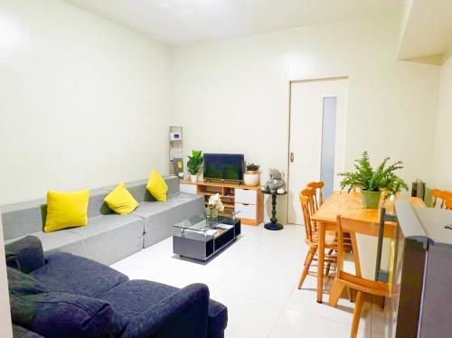 Family & Barkada Condo Staycation - 304