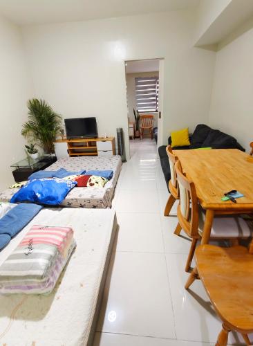 Family & Barkada Condo Staycation - 304