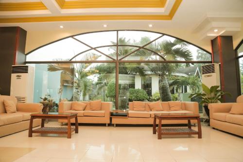 Bohol Plaza Resort and Restaurant