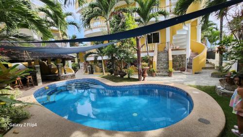 Family 2 bed apartment with stunning sea views