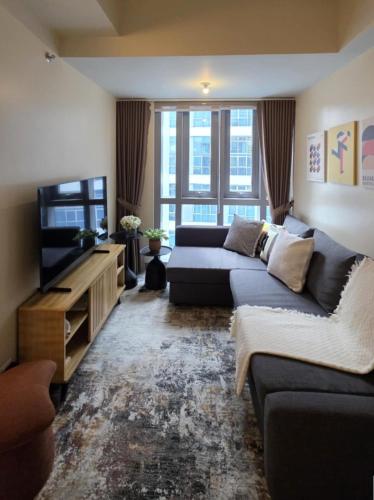 Funky HQ - 1BR Eastwood Global Plaza