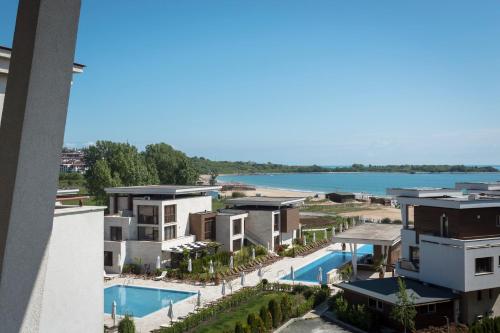 Apolonia Resort