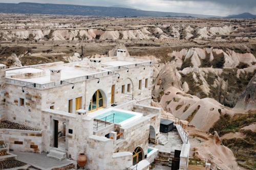 Millstone Cave Suites