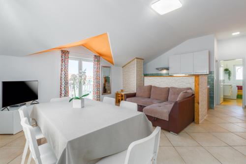Trbović Apartments Peaceful stay with Free Parking, Pet-Friendly, and Bike Storage in Umag