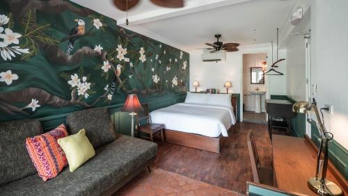 MIRANAMIN NEST Elegant Home in MiraNila Heritage Compound, Pet Friendly, with Rooftop, Kitchens - Perfect for Reunions, Team Building