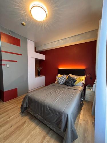 Stylish Urban in Central Location with 500Mbps WiFi and Private Parking