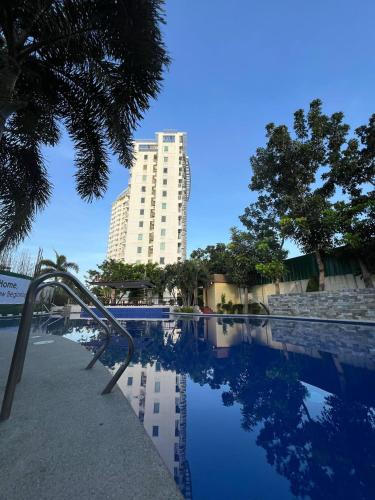 Anuva Condo Staycation