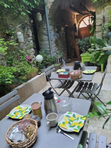 Chambres D Hotes Le Clos Des Vins D Anges