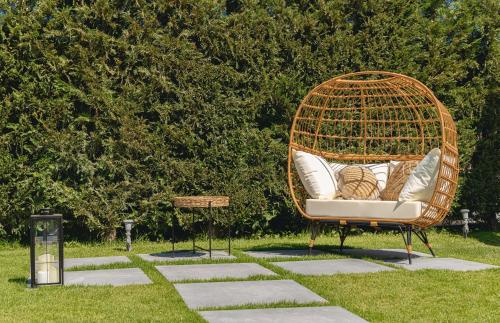 White Canvas Boutique Studios