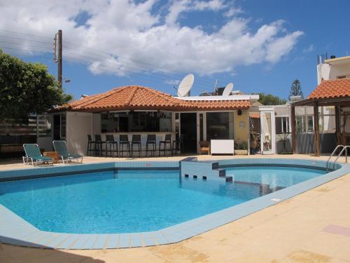 Albatross Studios and Apartments