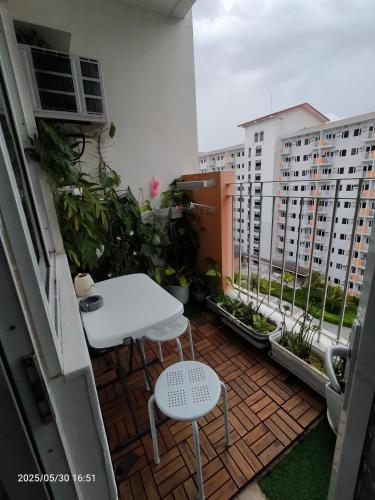 821 Field Res Condo by Bambie with 2 wifi