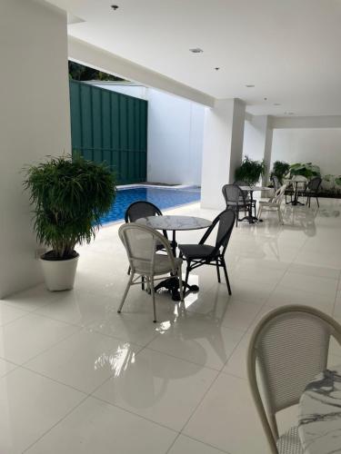 Unit 514 at One Pontefino Tower