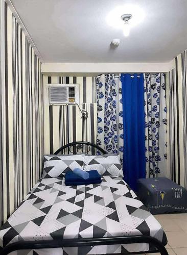 Rooftop View Condotel in Manila