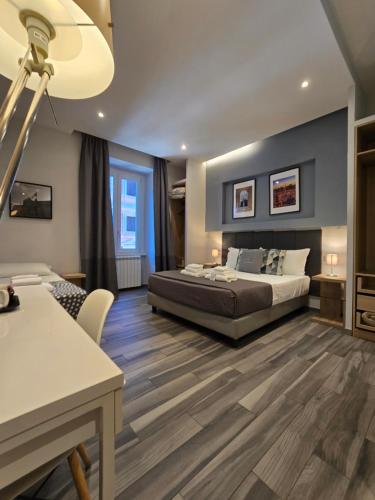 B&B Home 77