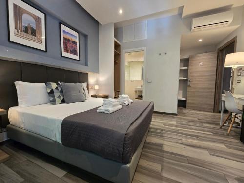 B&B Home 77