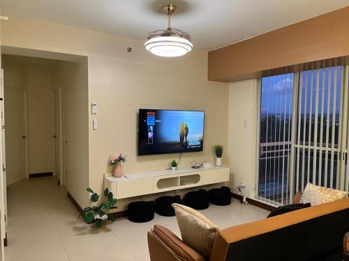 86 sqm, 3BR condo, Free Prking, WiFi, ntflx