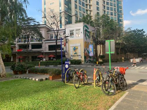 Avant at the Fort King bed Central 5mins to Highstreet BGC