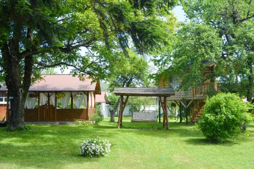 Casa Humulesti, fii vecinul lui Ion Creanga