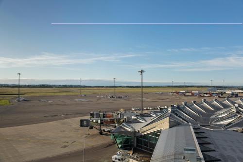 Moxy Lyon Airport
